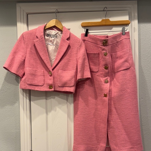 Zara Pink Textured Blazer and Skirt Set - Picture 1 of 4